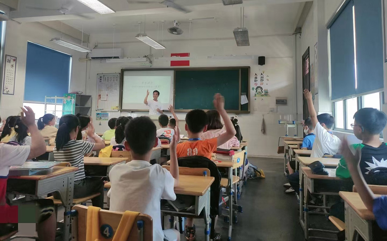 东辽冯家小学