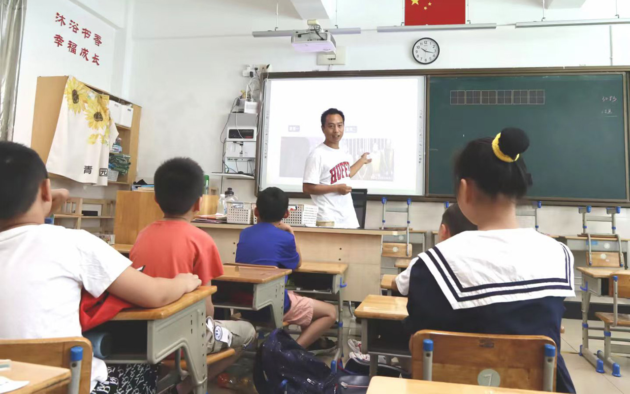 东辽钟公庙中心小学