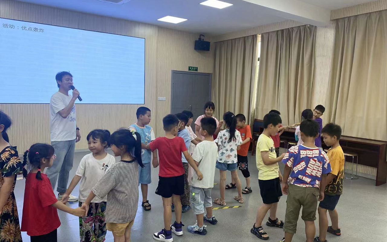 东辽龙观乡中心学校